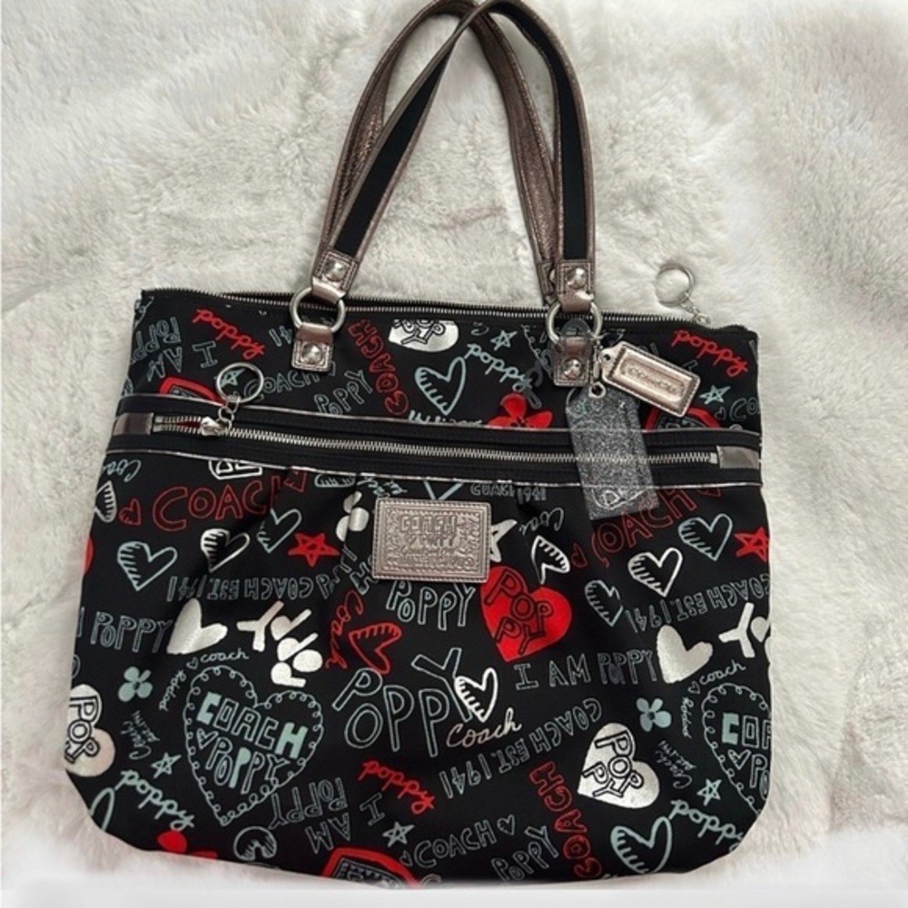 Coach poppy with hearts Glam Tote